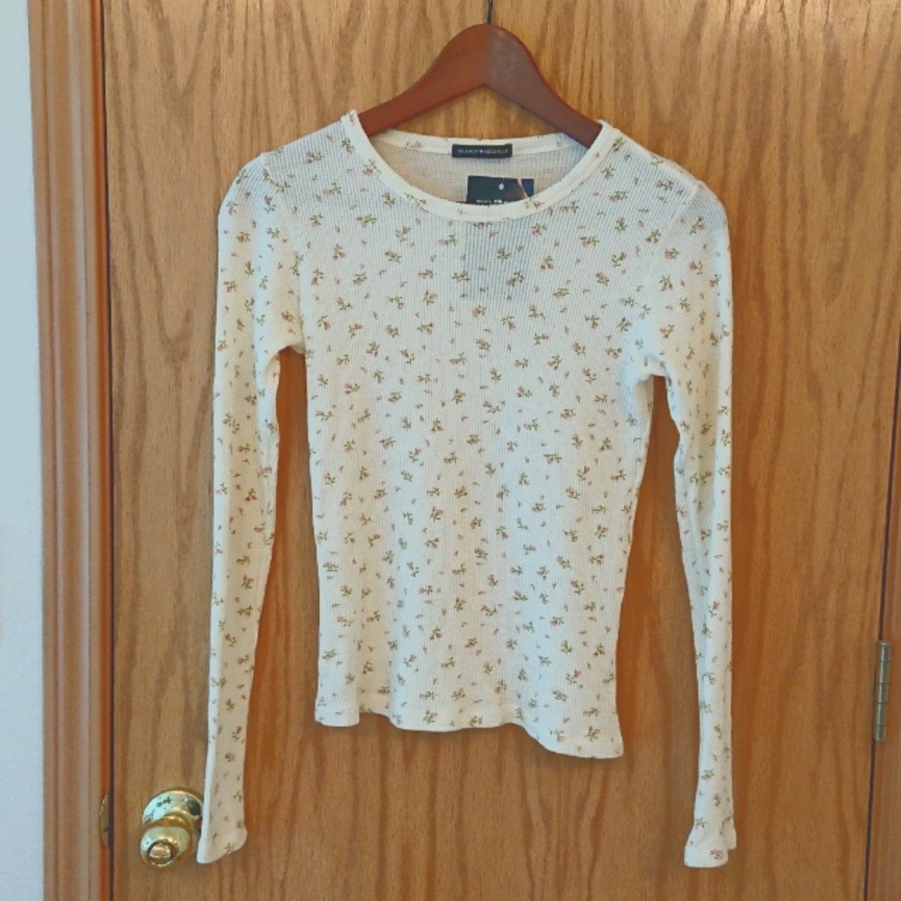 BRAND NEW Brandy Melville Floral Tori Thermal Top